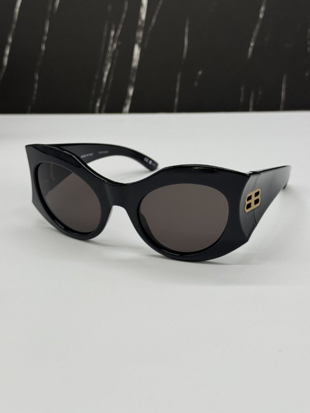 NEW BALENCIAGA BB0256S 001 BLACK BUTTERFLY WOMEN SUNGLASSES BALENCIAGA EYEWEAR - Picture 3 of 12